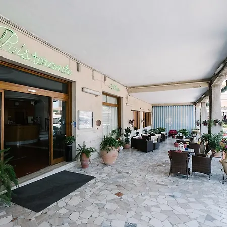 Cala Di Forno Hotell 3*